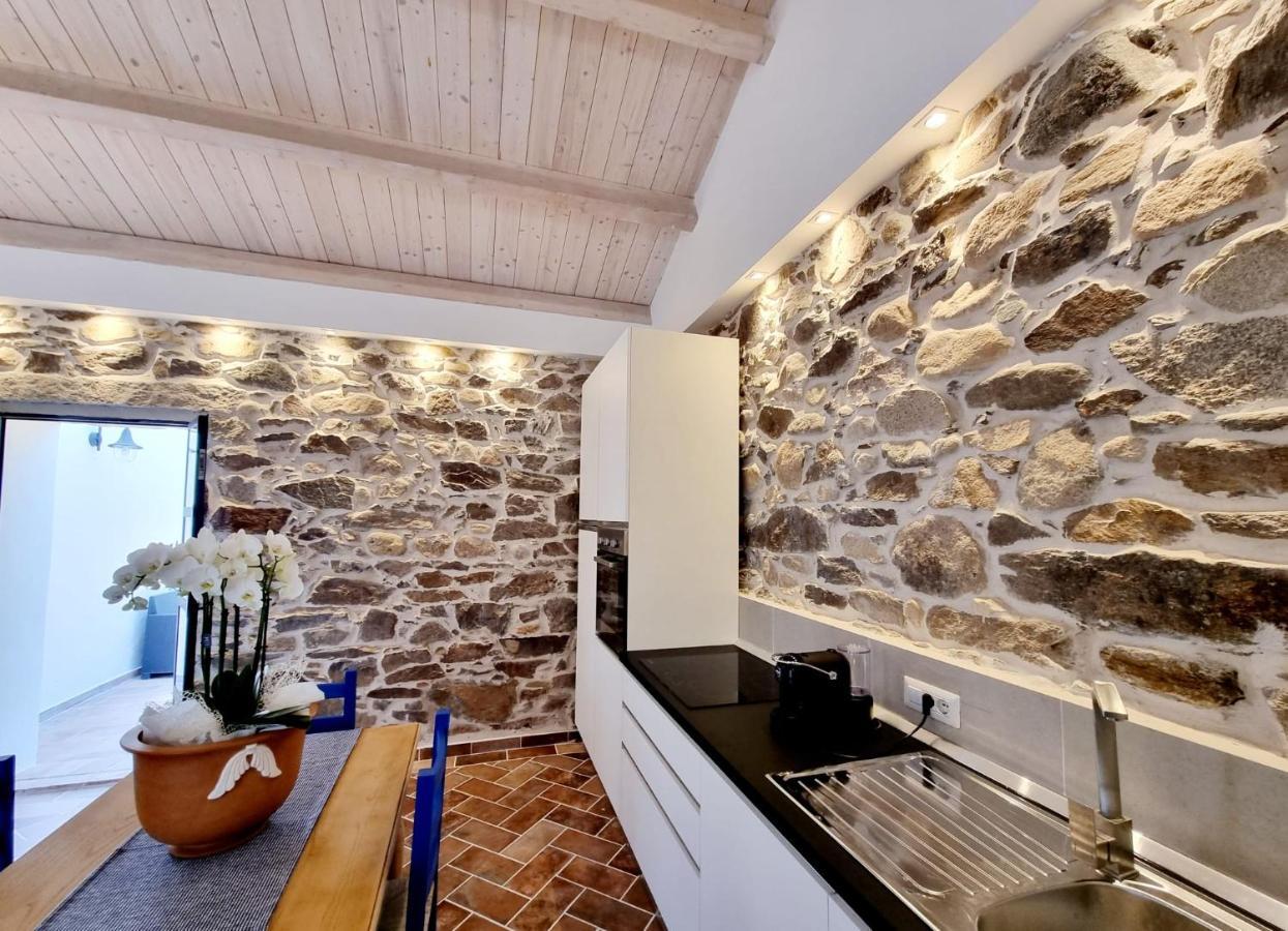 Stazzo San Teodoro La Quercia Piscina Condivisaアパートメント エクステリア 写真