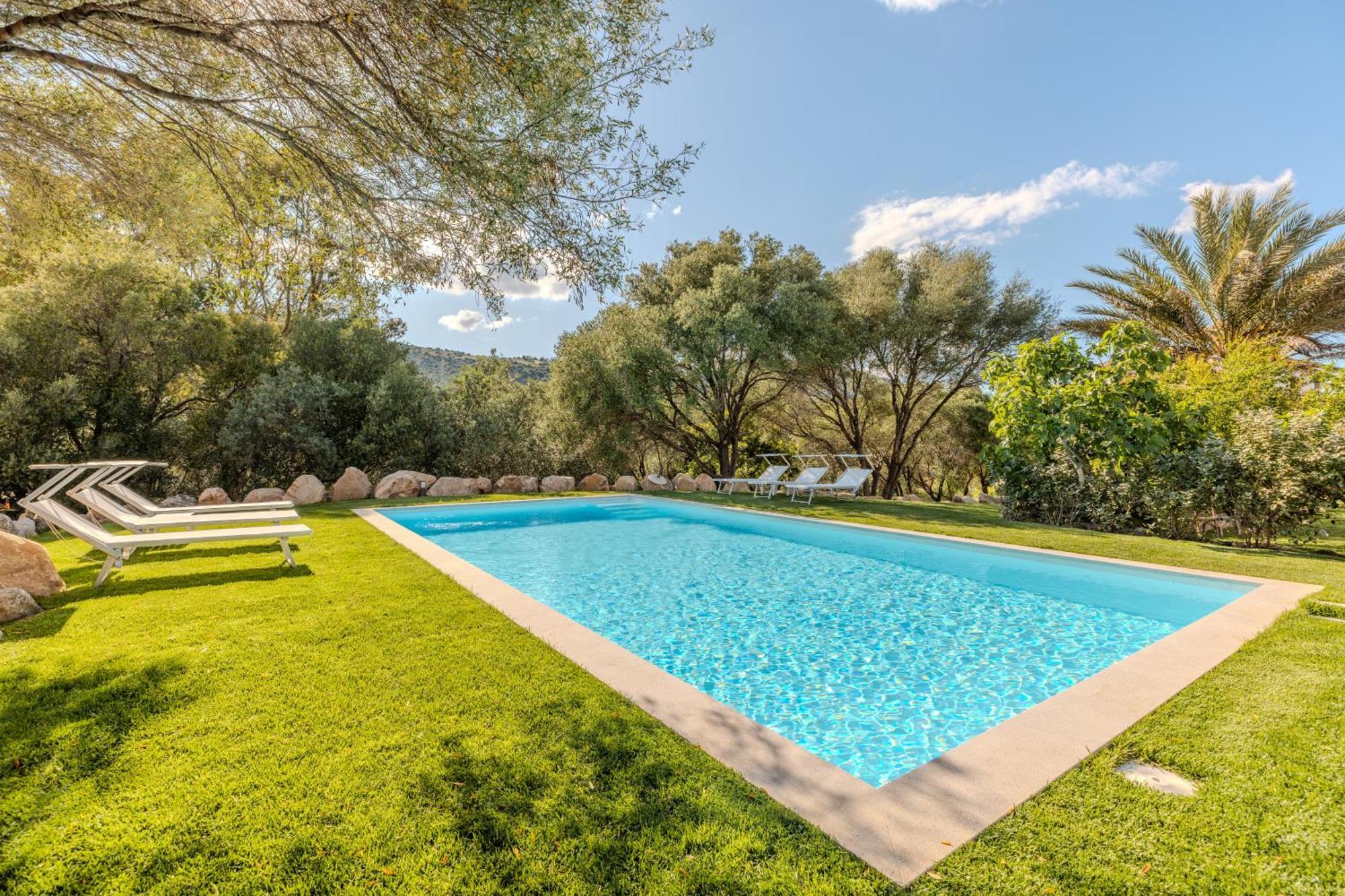 Stazzo San Teodoro La Quercia Piscina Condivisaアパートメント エクステリア 写真